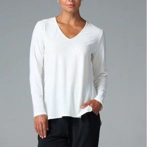 Franne Golde Essential V-Neck Top in White size large